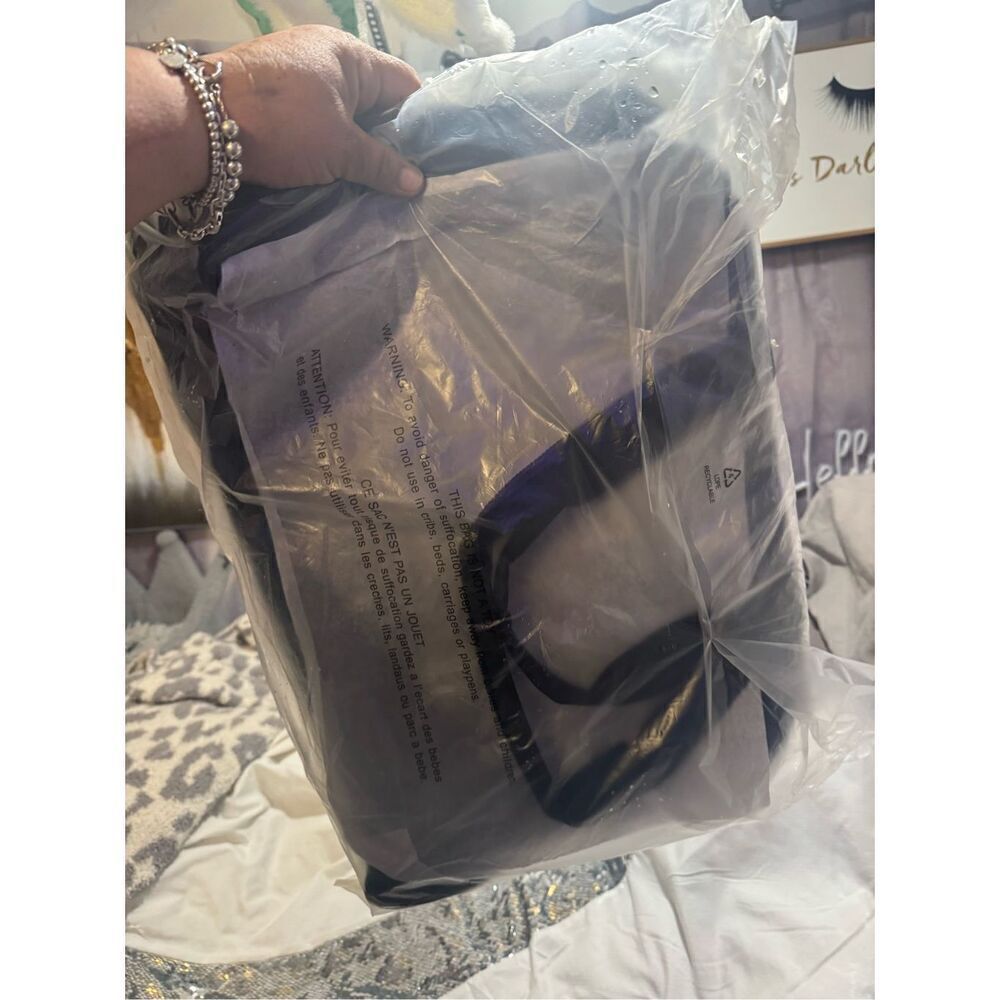 NWT VS victoria secret Logo Bling/ Tote - Picture 9 of 11